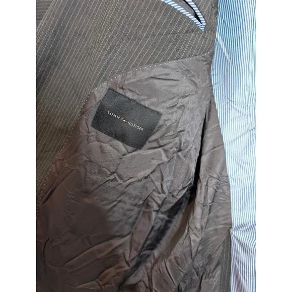 Tommy Hilfiger Suit 2 Piece Set Men Jacket 44L Gray Pinstripe Pant 100% Wool